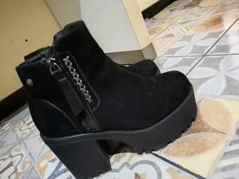 Botines de mujer en negro y marrón con hebillas - 6