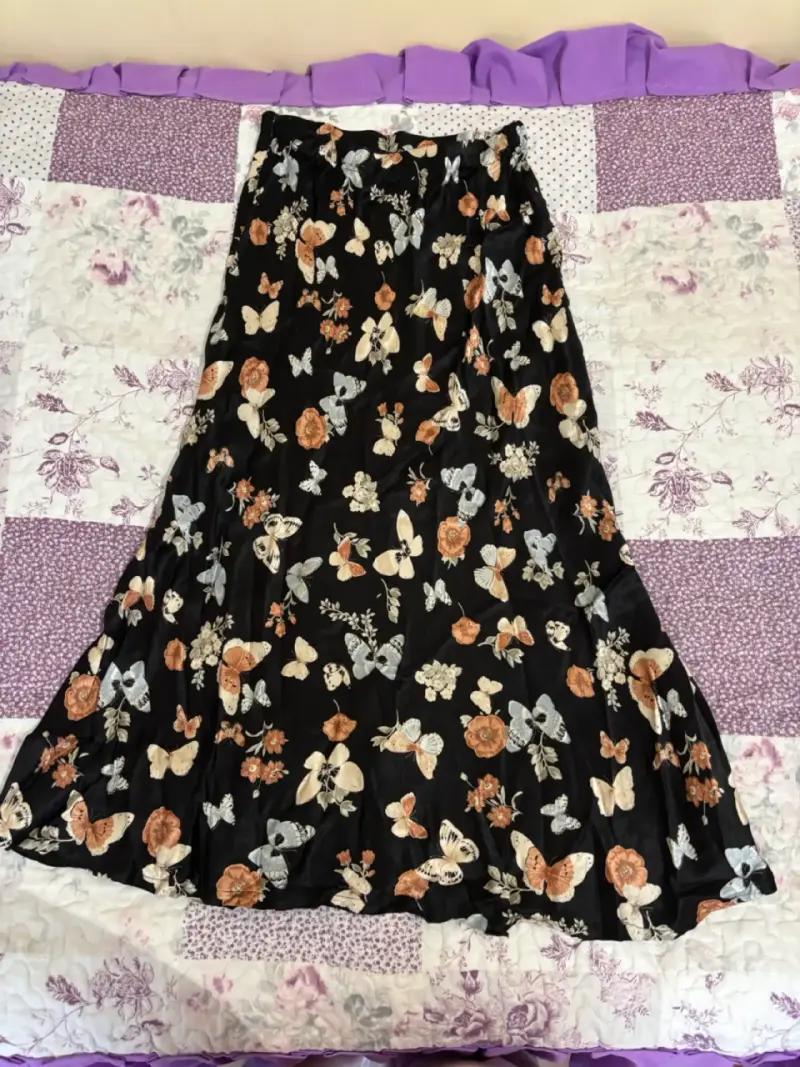 Falda larga con estampado de mariposas - 1
