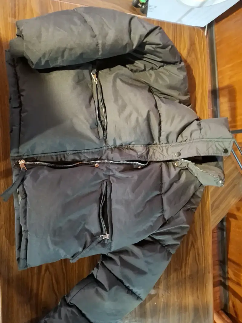 Chaqueta acolchada negra para invierno - 2