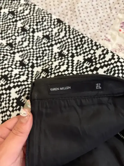 Falda corta Karen Millen blanco y negro. - miniatura 4