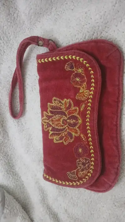 Cartera roja Umbrale de terciopelo - miniatura 2