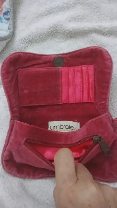 Cartera roja Umbrale de terciopelo - miniatura 6