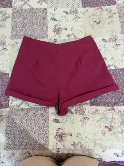 Shorts de mujer color burdeos - miniatura 2