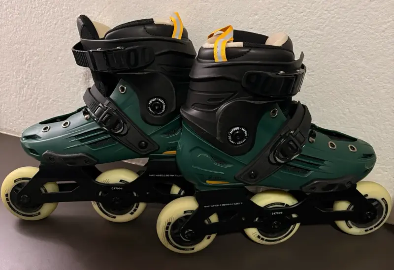 Patines en línea verdes con ruedas grandes - 1