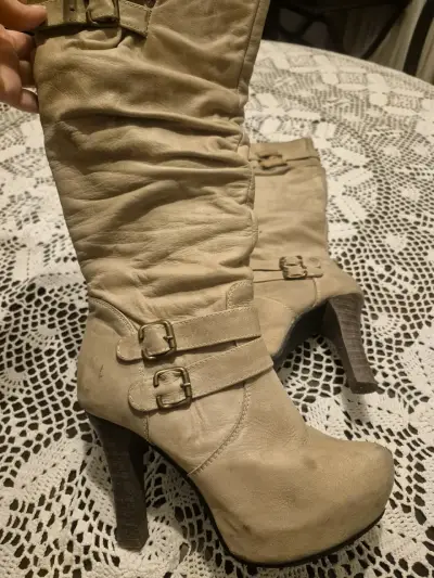 Botas altas de cuero beige con tacón TALLA 35 - miniatura 1