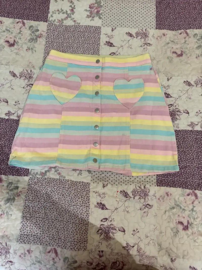Falda a rayas multicolor con corazones - 1