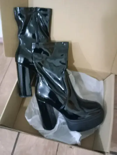Botines de charol negro con plataforma - miniatura 2