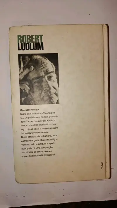 Libro 'A Operação Omega' de Robert Ludlum - miniatura 2