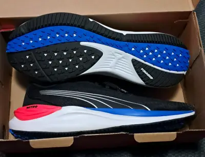 Caja de zapatos Puma original talla 41 26.5cm - miniatura 3