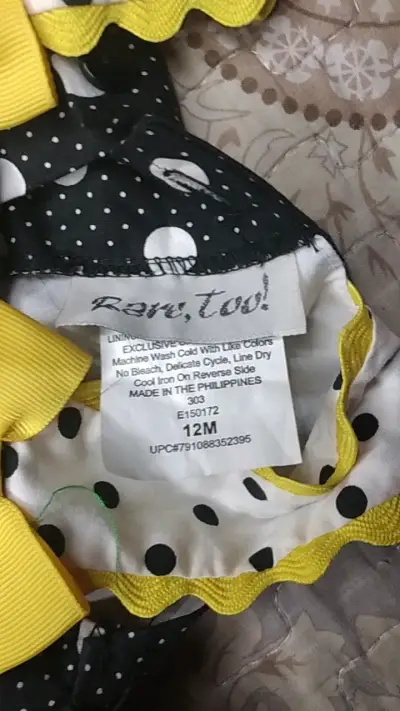 Vestido infantil de lunares con lazo amarillo - miniatura 3