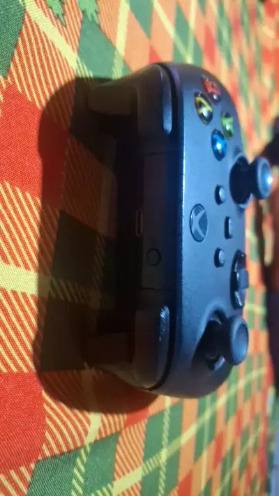 Control inalámbrico para Xbox negro - miniatura 2