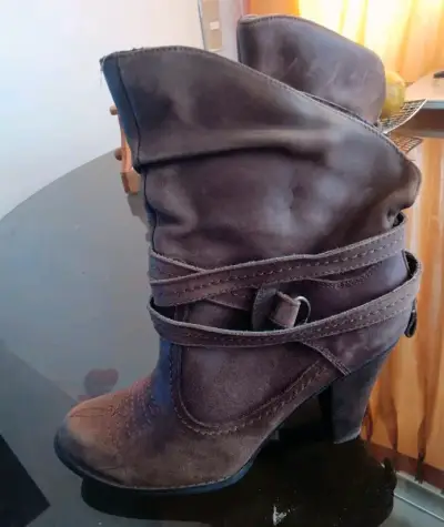 Botas de cuero marrón con diseño western - miniatura 4