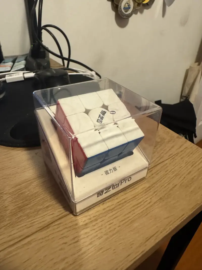 Cubo de Rubik 3x3 - 1