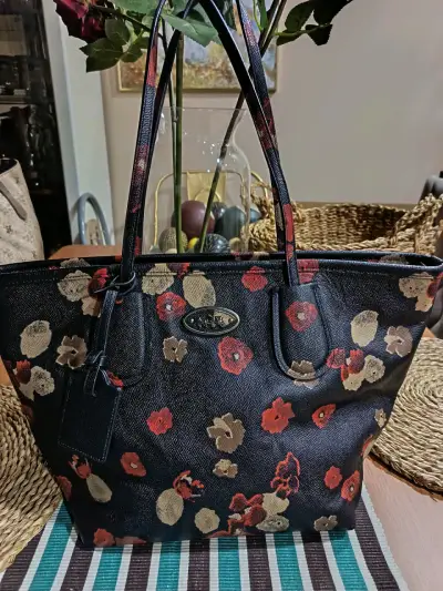 Bolso cuero  tote floral Coach negro - miniatura 2