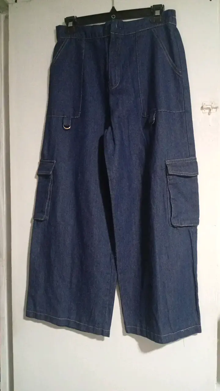 Pantalones cargo de mezclilla azul - 1