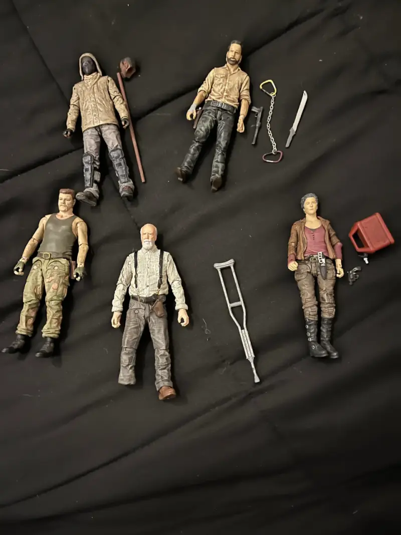 Set de figuras de acción coleccionables - 1