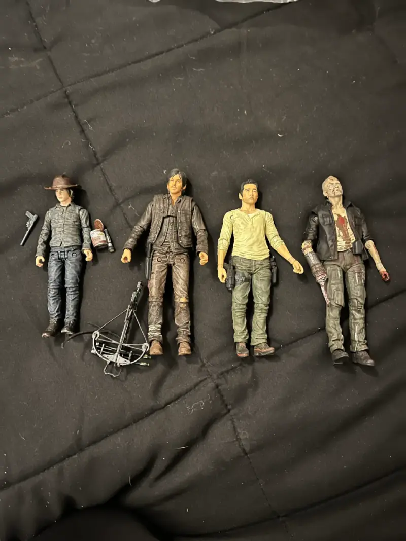 Set de figuras de acción coleccionables - 2