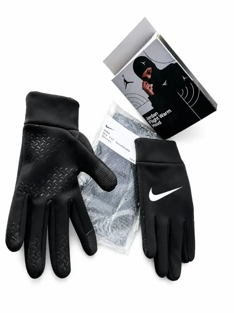 Guantes Nike + Pasamontañas Jordan