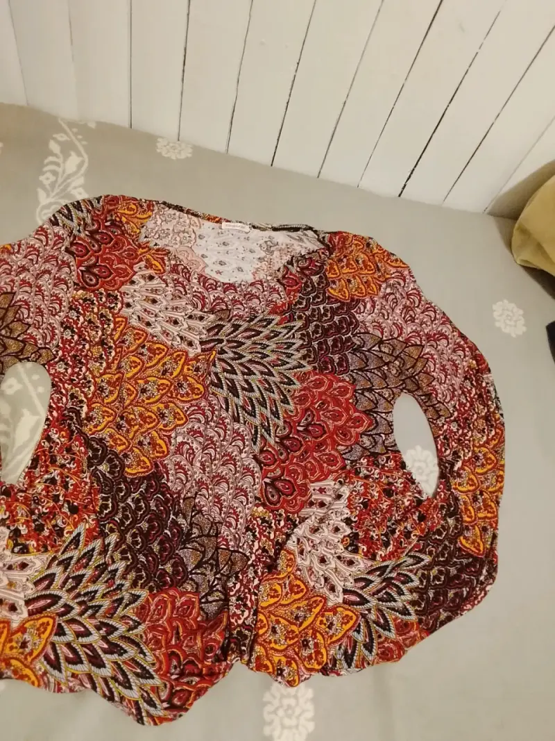 Blusa estampada bohemia de colores cálidos