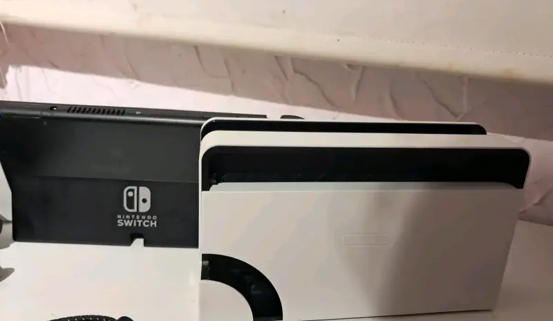 Consola Nintendo Switch OLED blanca - 1