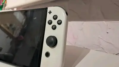 Consola Nintendo Switch OLED blanca - miniatura 2