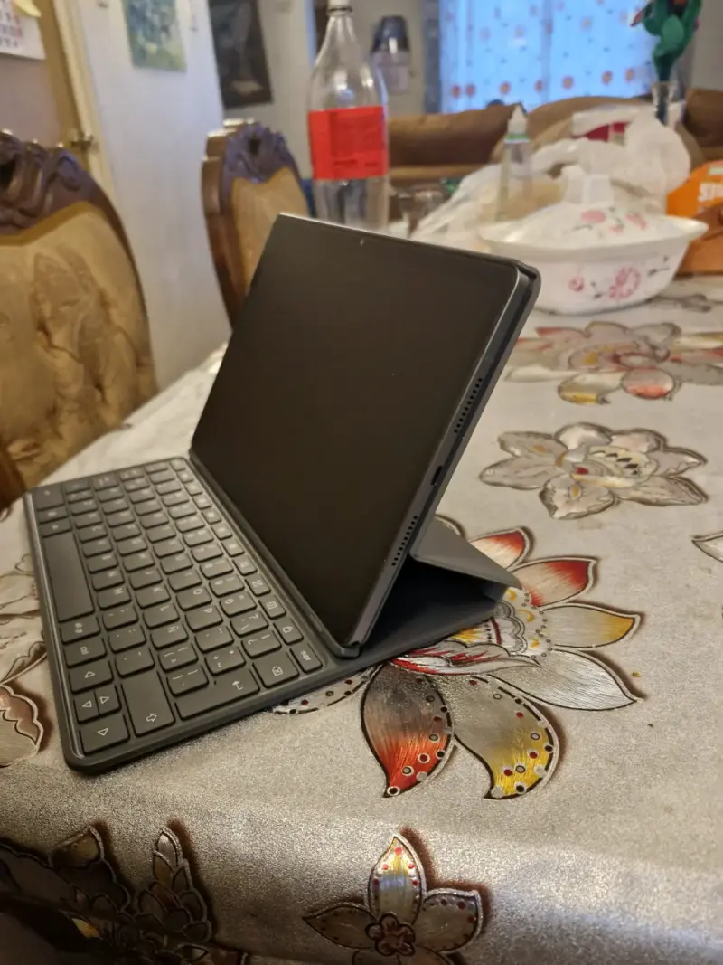 Tablet Lenovo con teclado desmontable - 5