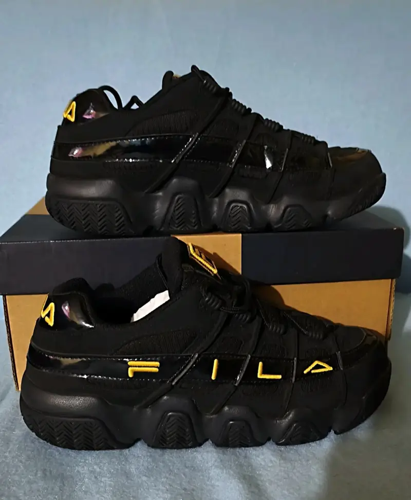 Zapatillas Fila negras deportivas unisex - 1
