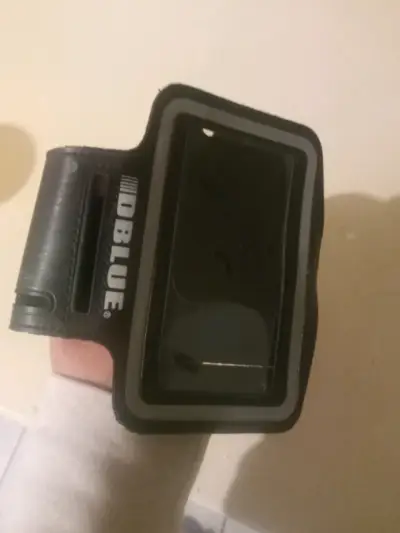 Brazalete deportivo para celular DBlue - miniatura 1