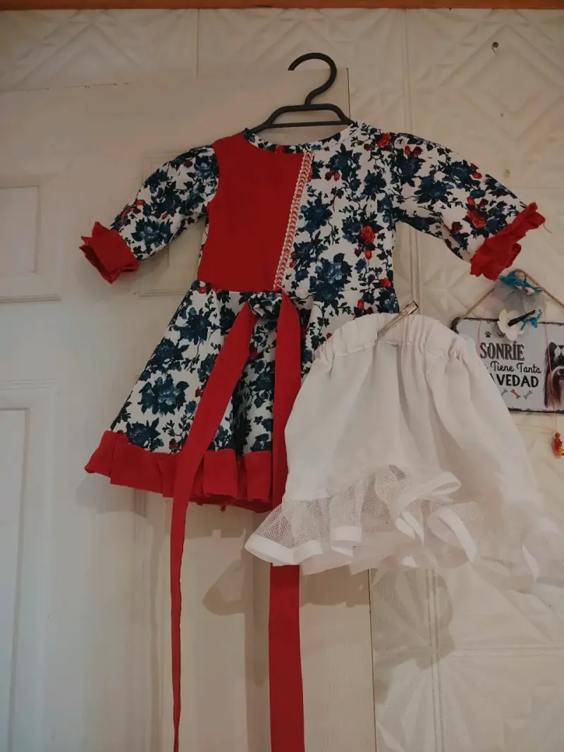 Vestido para fiestas patrias con falso - 1