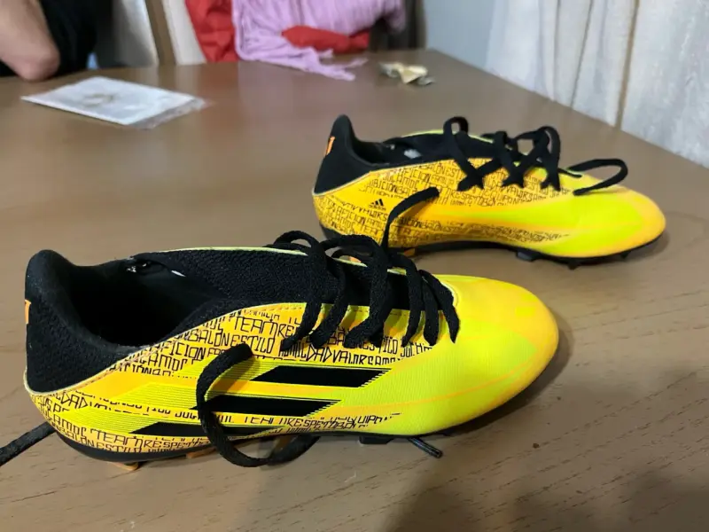 Zapatillas de fútbol Adidas amarillas - 3