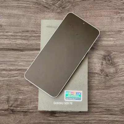Samsung Galaxy S25 FE con caja original - miniatura 3