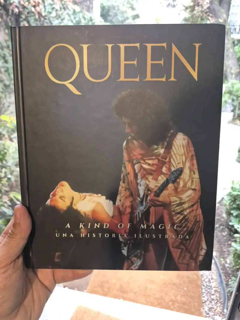 Libro Queen A Kind of Magic ilustrado - 1
