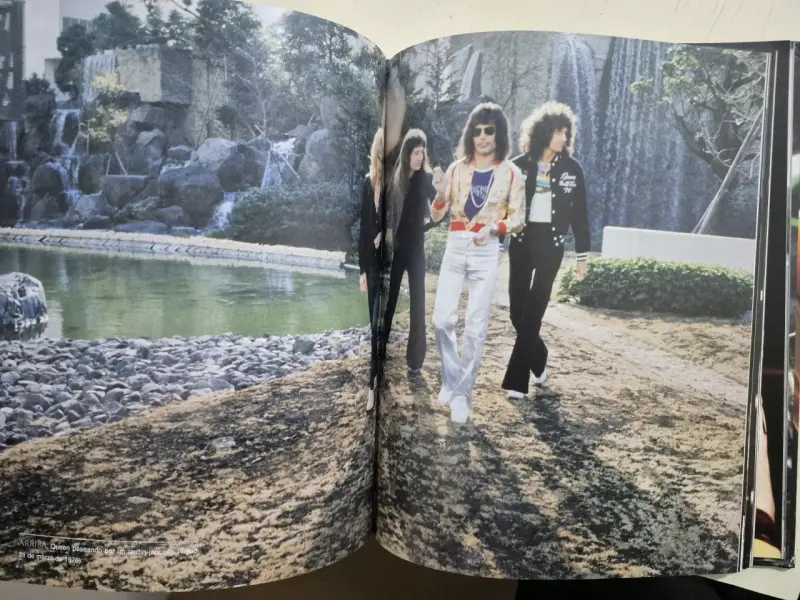 Libro Queen A Kind of Magic ilustrado - 5