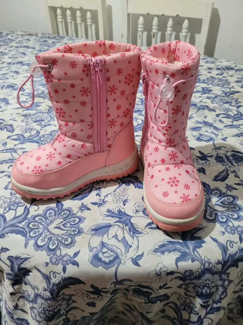 Botas infantiles rosas con copos - 2