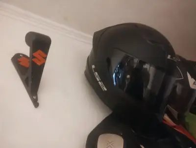 Soporte de casco KTM impreso en 3D - miniatura 4