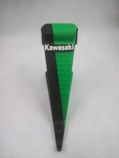 Soporte de casco Kawasaki verde y negro - miniatura 2