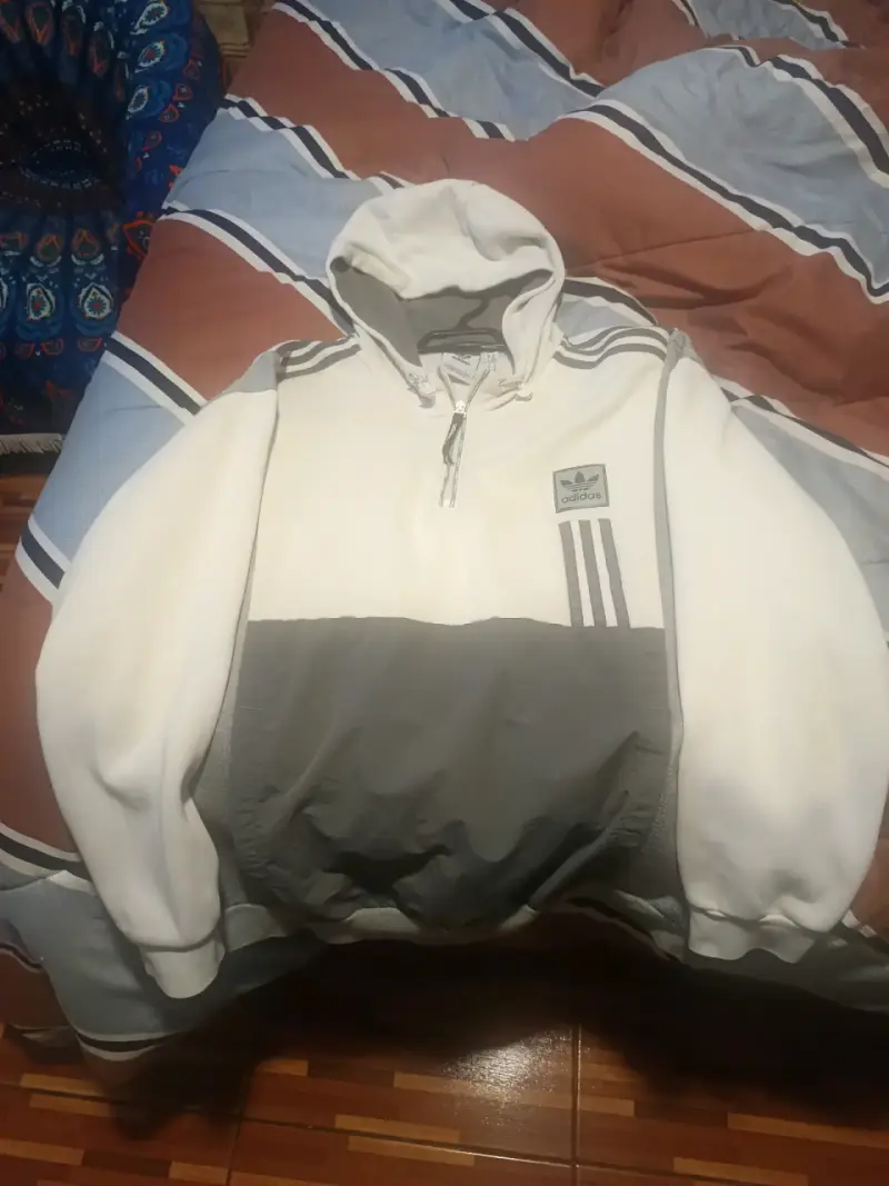 Polerón Adidas blanco con capucha y cierre - 2