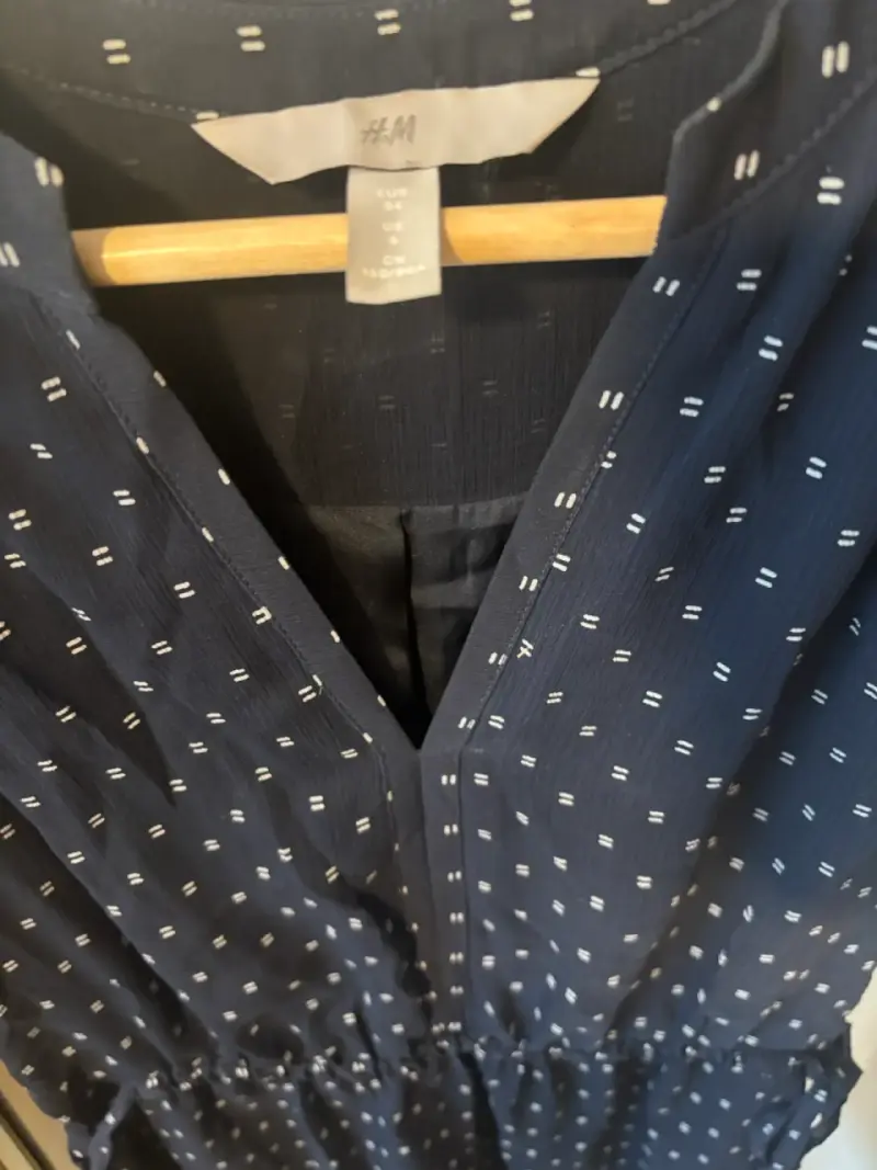 Vestido azul H&M con estampado de puntos - 3