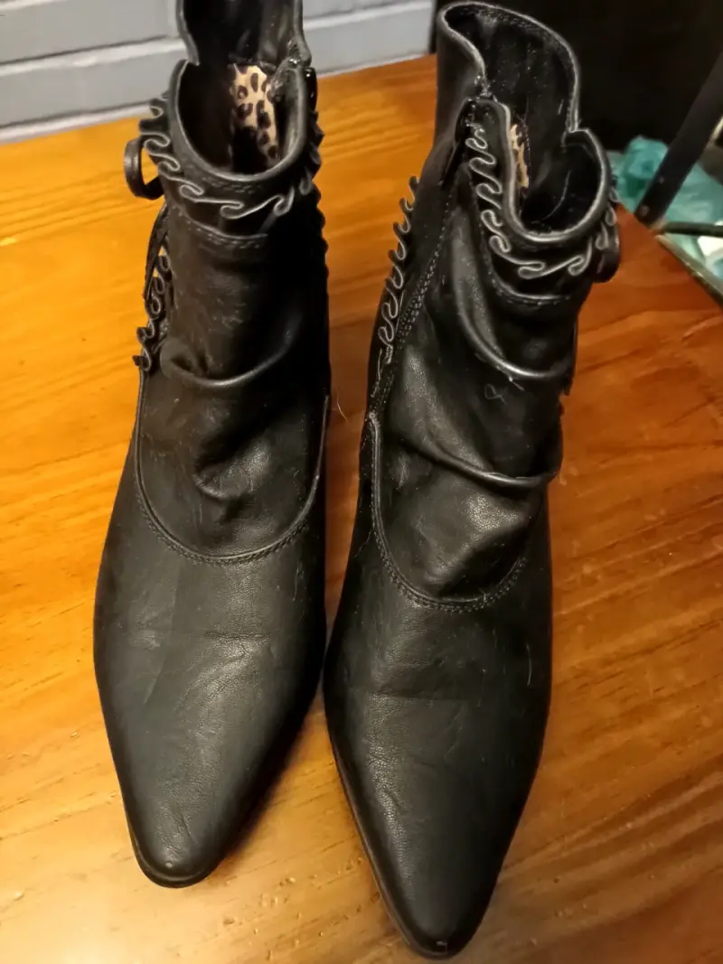 Botines negros 37 de cuero con cierre lateral - 2