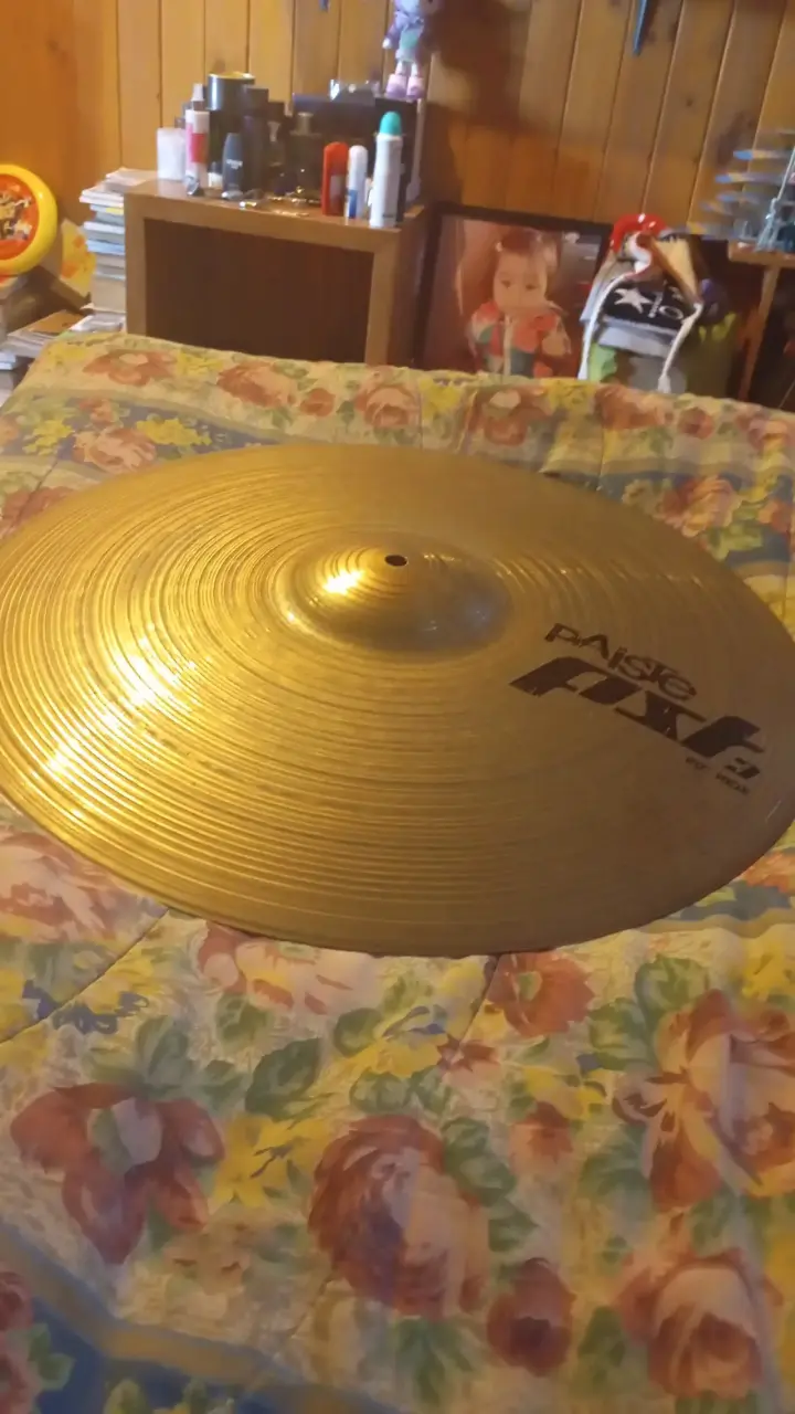 Platillo Paiste PST 3 de 18 pulgadas - 2