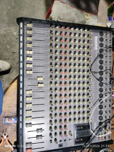 Mezclador de audio SoundTech ST1621FX - miniatura 1