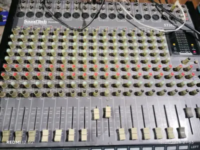 Mezclador de audio SoundTech ST1621FX - miniatura 2