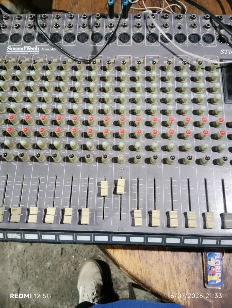 Mezclador de audio SoundTech ST1621FX - 3