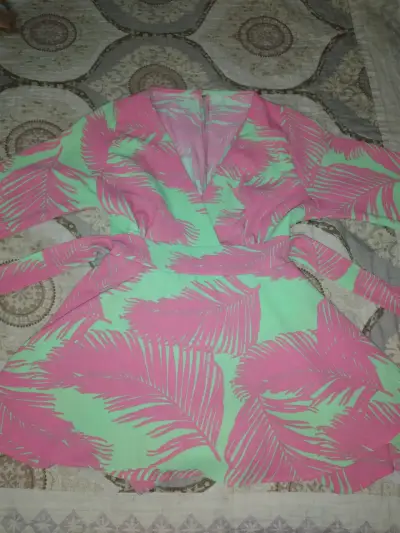 Vestido corto estampado tropical - miniatura 2