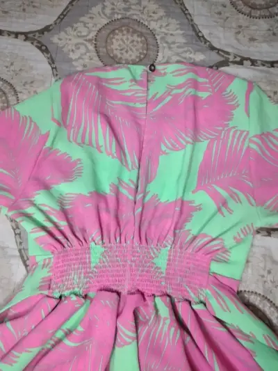 Vestido corto estampado tropical - miniatura 5