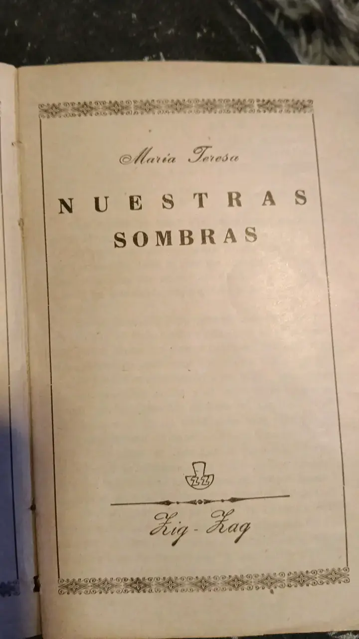 Libro antiguo 'Nuestras Sombras' de María Teresa - 4