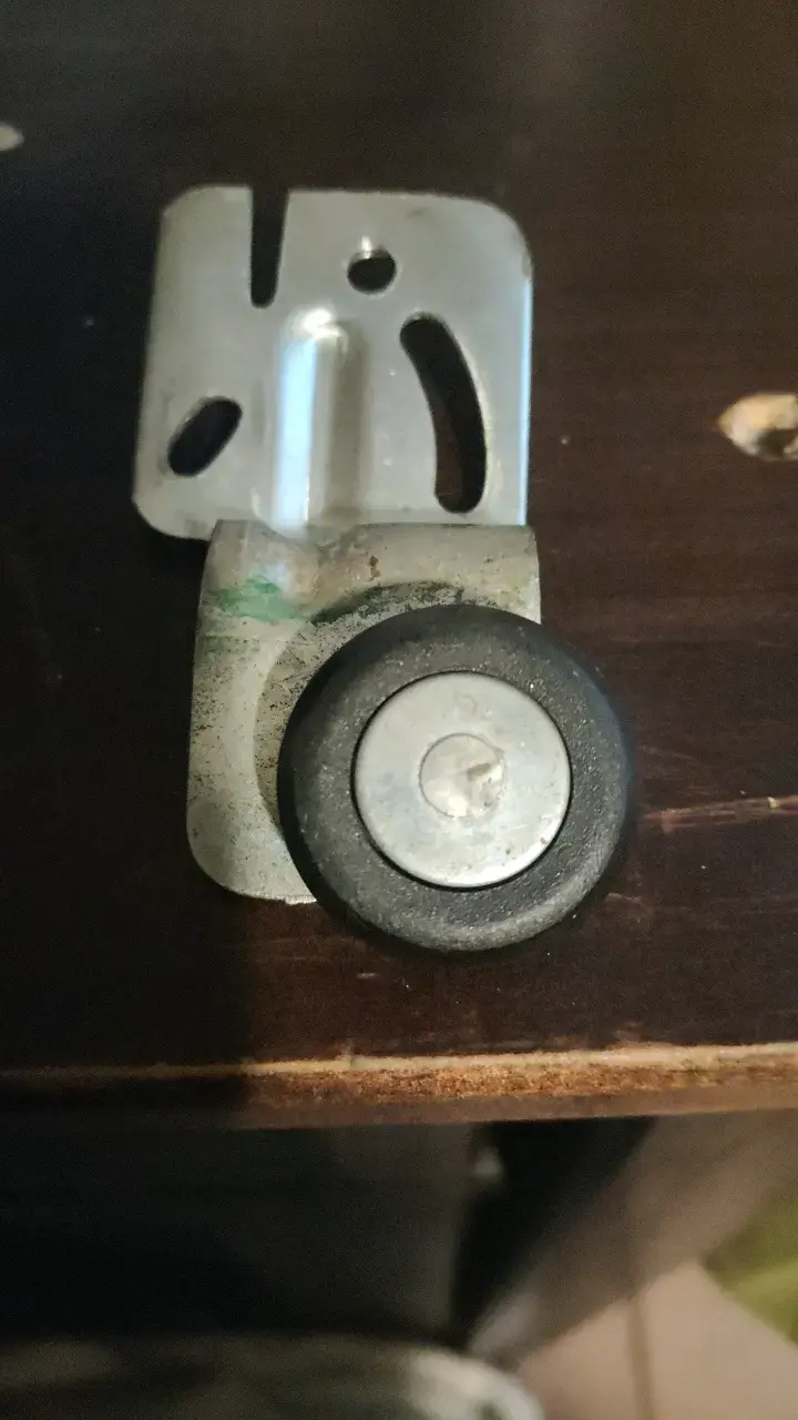 Rueda de repuesto para puerta corrediza - 1