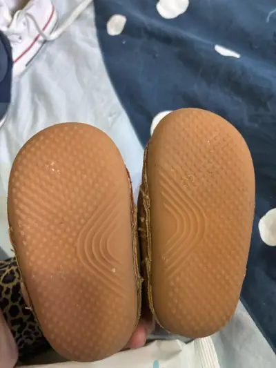 Zapatillas de bebé azul marino con velcro - miniatura 4