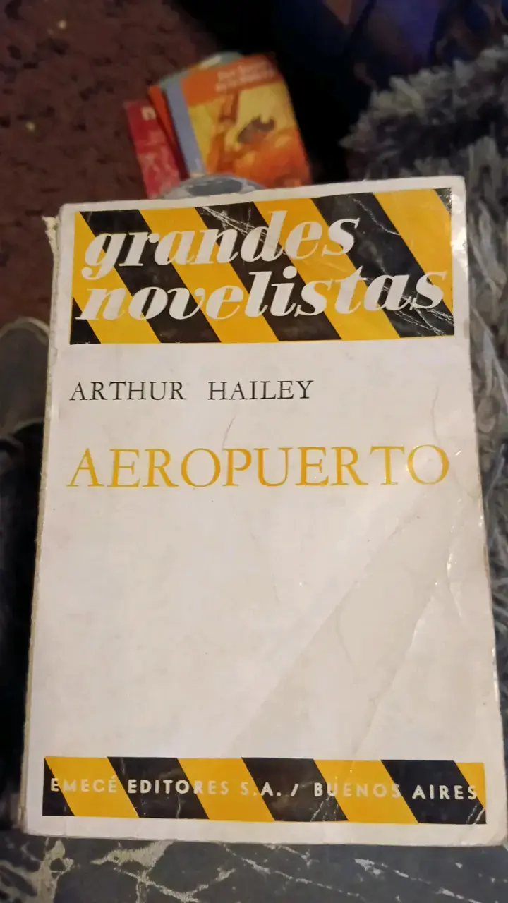 Libro 'Aeropuerto' de Arthur Hailey - 1