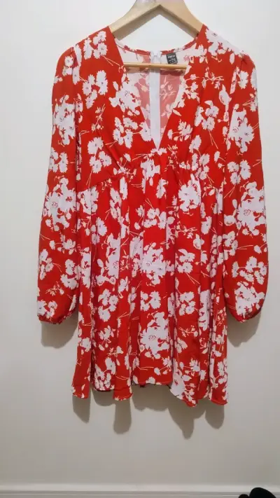 Vestido floral rojo SHEIN con mangas largas - miniatura 1